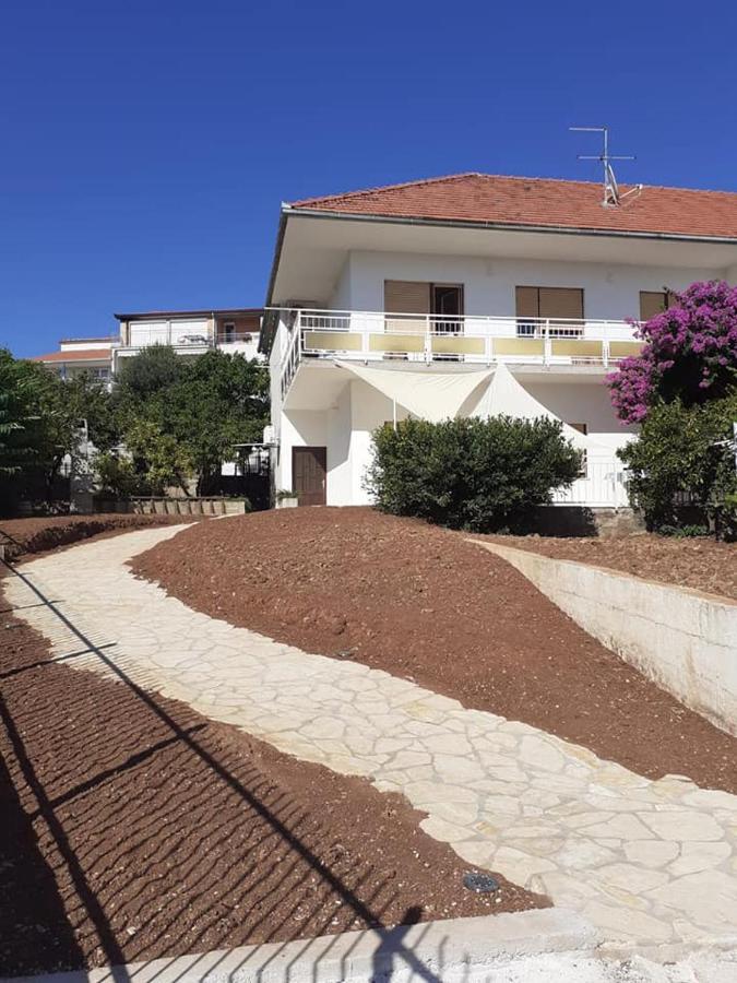 Apartman Simac Okrug Gornji Trogir Zewnętrze zdjęcie